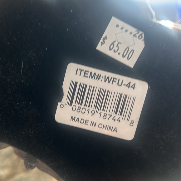 Angel and Wolf figurine - Picture 3 of 3